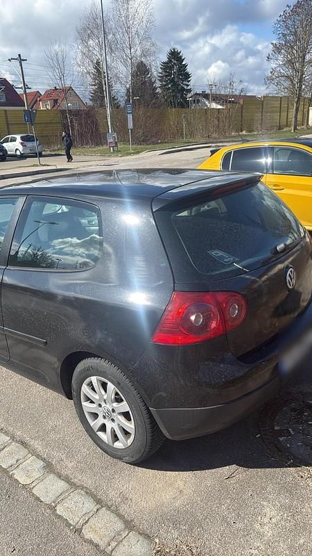 Gebraucht VW Golf V 105 PS (77 kW) 2005 Schwarz Kleinwagen