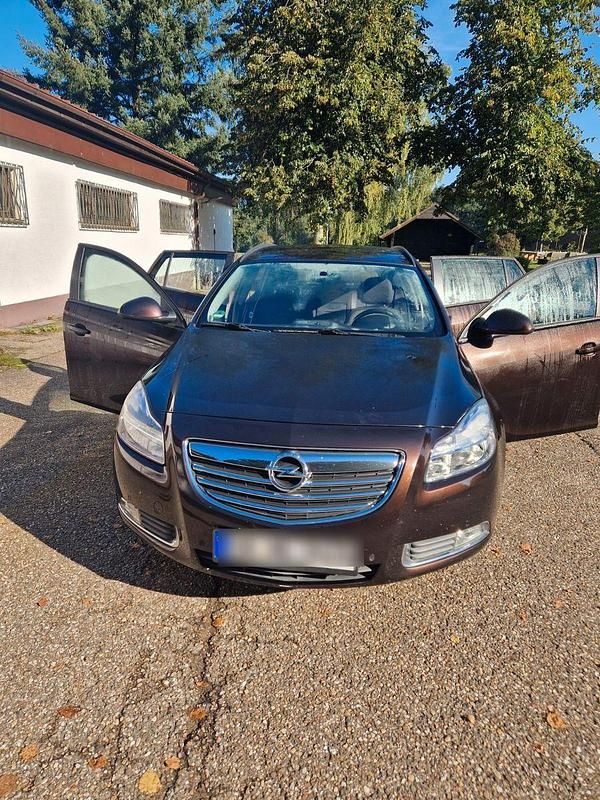 Braun Gebraucht 2013 Opel Insignia Edition Kombi | 4.200 € (Fairer Preis) - Bild 1/4