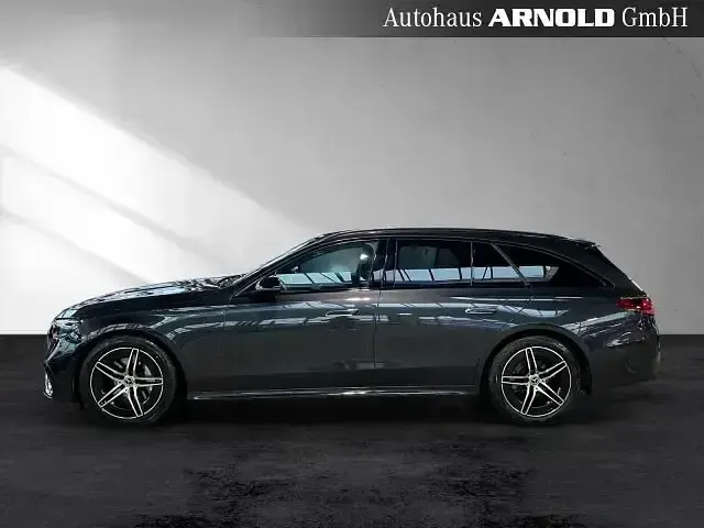 Usado Mercedes E200 AMG 204 CV (150 kW) 2024 Gris Familiar