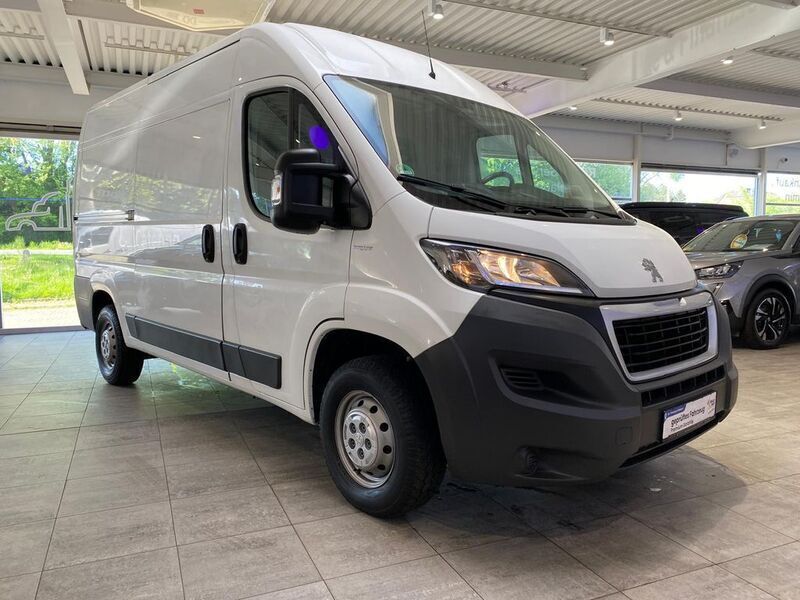 Weiß Gebraucht 2015 Peugeot Boxer Van | 15.990 € (Fairer Preis) - Bild 1/4