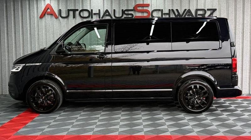 Gebraucht VW T6.1 204 PS (150 kW) 2021 Deep black perleffekt Van