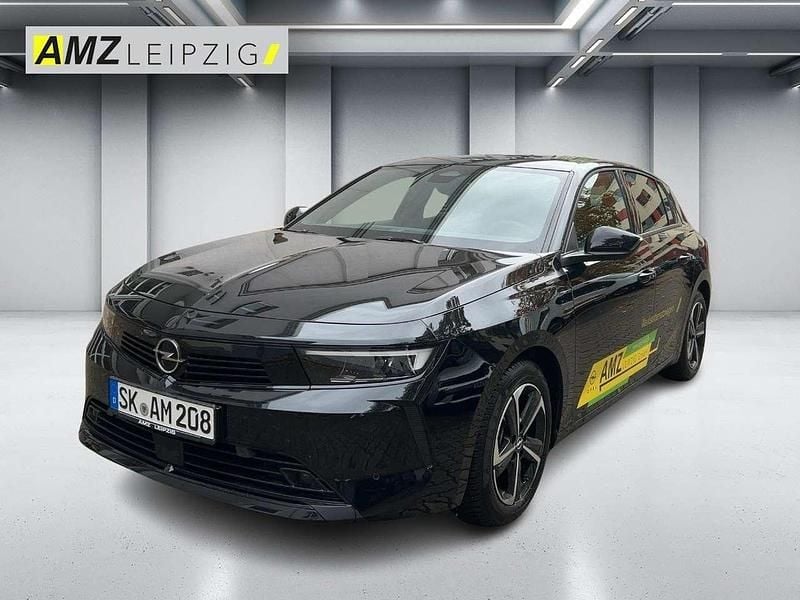Lackierung schwarz perla nera/ Gebraucht 2025 Opel Astra Edition Limousine | 20.890 € (Superpreis) - Bild 1/4