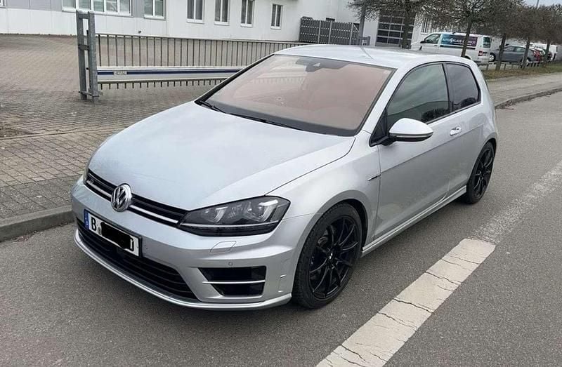 Gebraucht VW Golf VII R 300 PS (220 kW) 2016 Silber Limousine