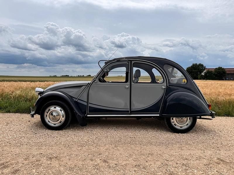 Grau Gebraucht 1986 Citroën 2CV Charleston Kleinwagen | 29.900 € - Bild 1/4