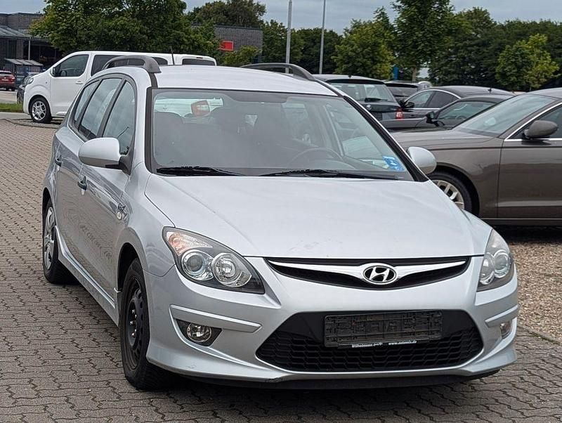 Gebraucht 2010 Hyundai i30 Kombi | 1.950 € (Superpreis) - Bild 1/4