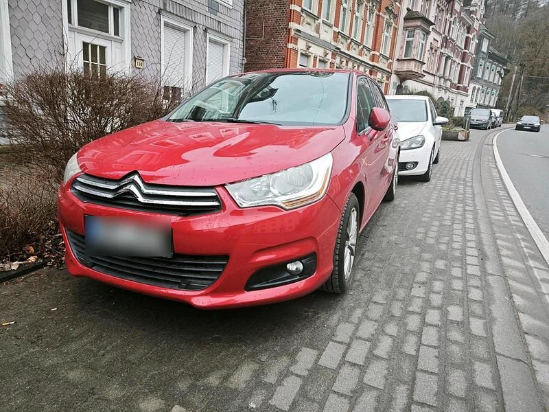 Gebraucht Citroën C4 120 PS (88 kW) 2010 Rot Limousine