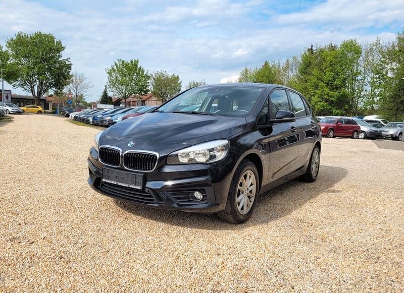 Gebraucht BMW 218 Active Tourer 150 PS (110 kW) 2016 Schwarz Van / Kleinbus