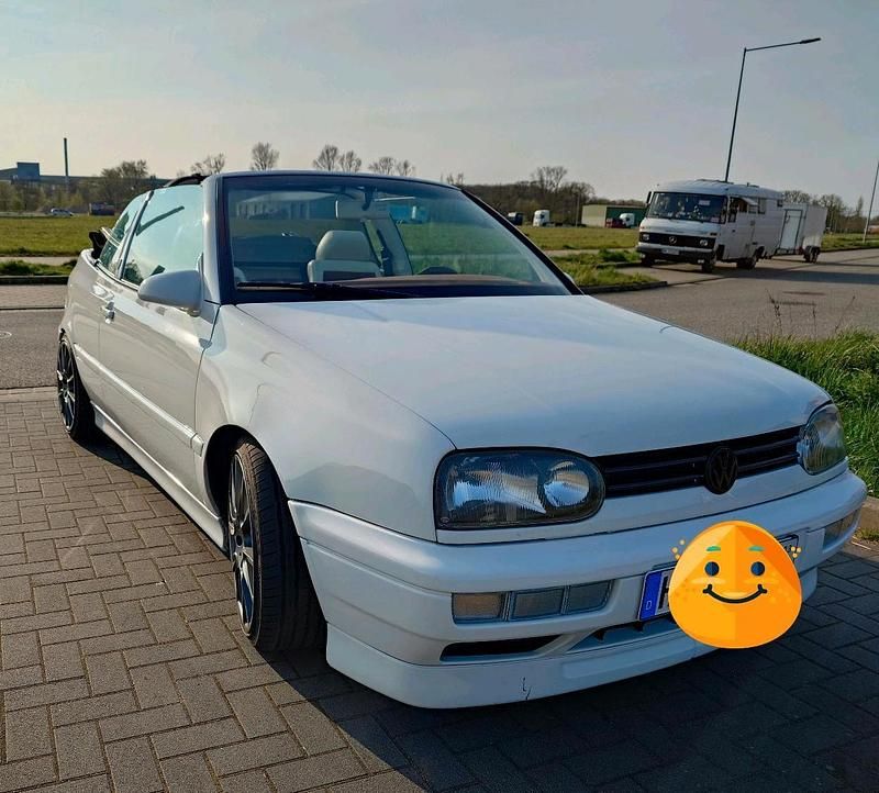 Weiß Gebraucht 1994 VW Golf Cabriolet Cabrio | 12.490 € - Bild 1/4