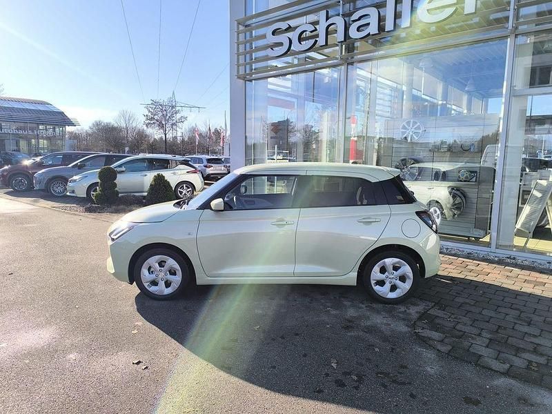 Neu Suzuki Swift Comfort 83 PS (61 kW) 2026 Gelb Limousine