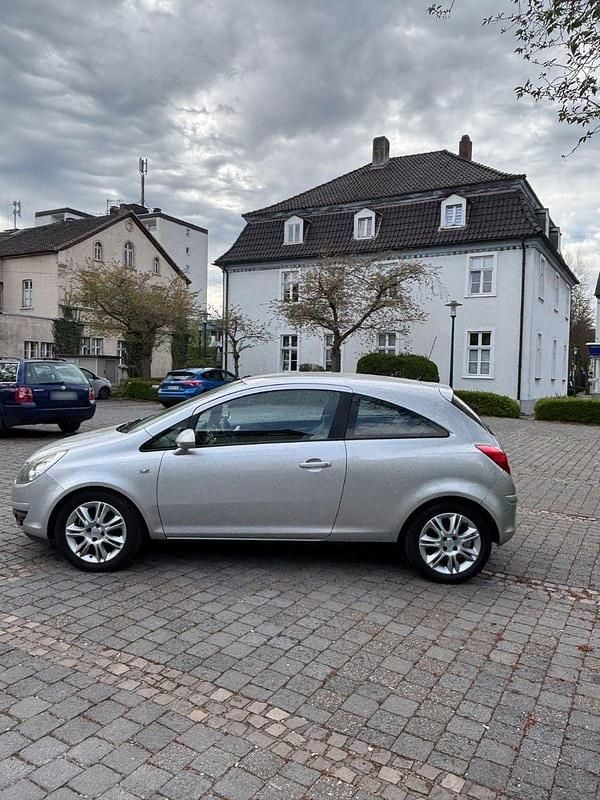 Second-hand Opel Corsa 80 CP (58 kW) 2009 Argintiu Hatchback