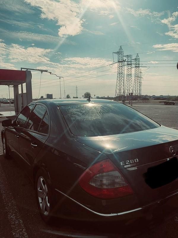 Gebraucht Mercedes E280 2008 Schwarz Limousine