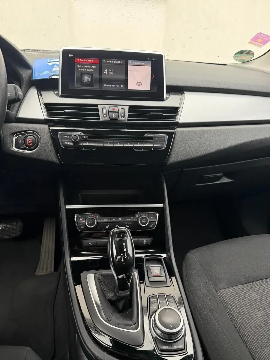 Gebraucht BMW 216 Active Tourer 116 PS (85 kW) 2020 Grau Van / Kleinbus