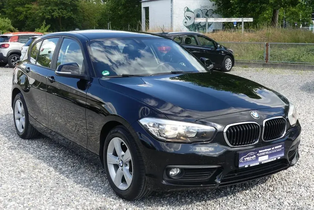 Gebraucht BMW 118 Advantage 136 PS (100 kW) 2017 Schwarz Limousine