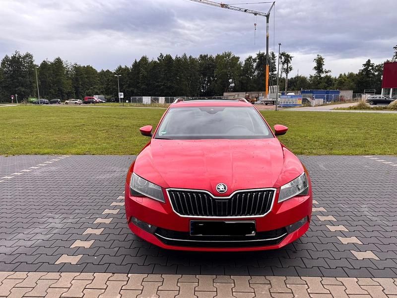 Gebraucht Skoda Superb 150 PS (110 kW) 2018 Rot Kombi
