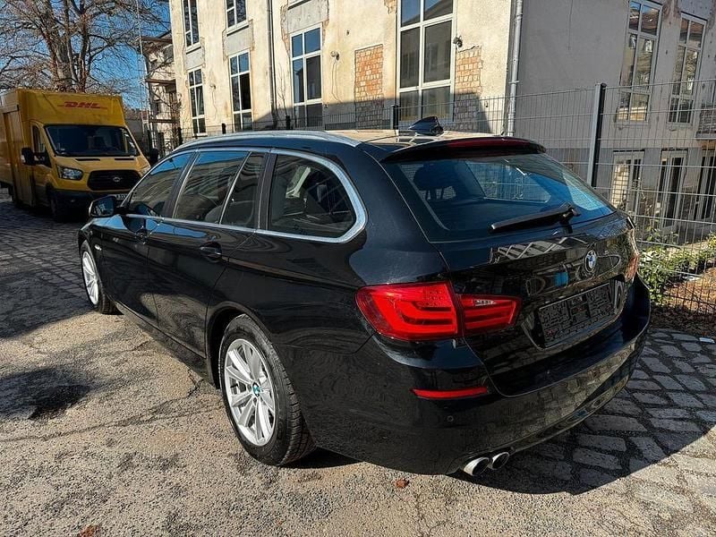 Gebraucht BMW 520 184 PS (135 kW) 2012 Schwarz Kombi