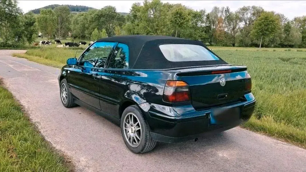 Gebraucht VW Golf 116 PS (85 kW) 2003 Schwarz Cabrio