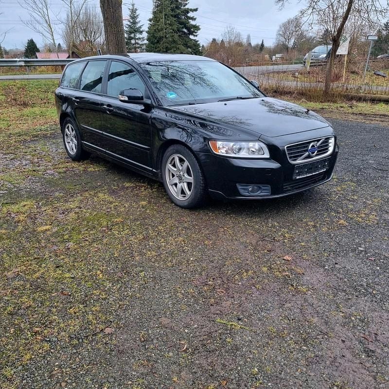 Gebraucht Volvo V50 115 PS (84 kW) 2012 Schwarz Kombi