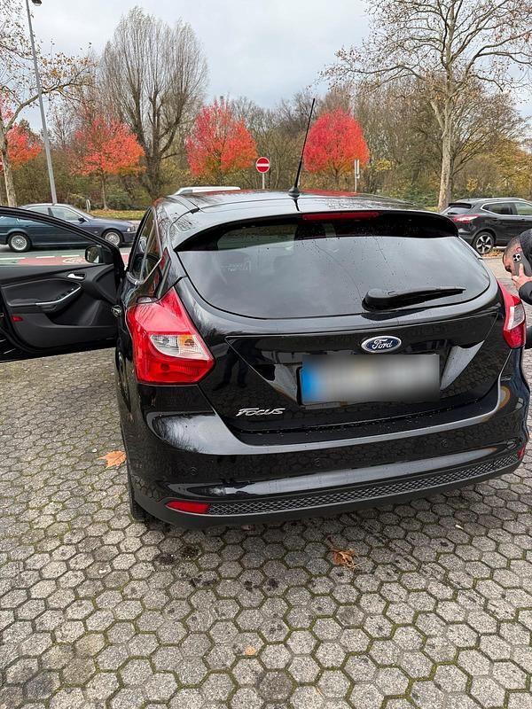Usata Ford Focus 125 CV (91 kW) 2013 Nero Berlina