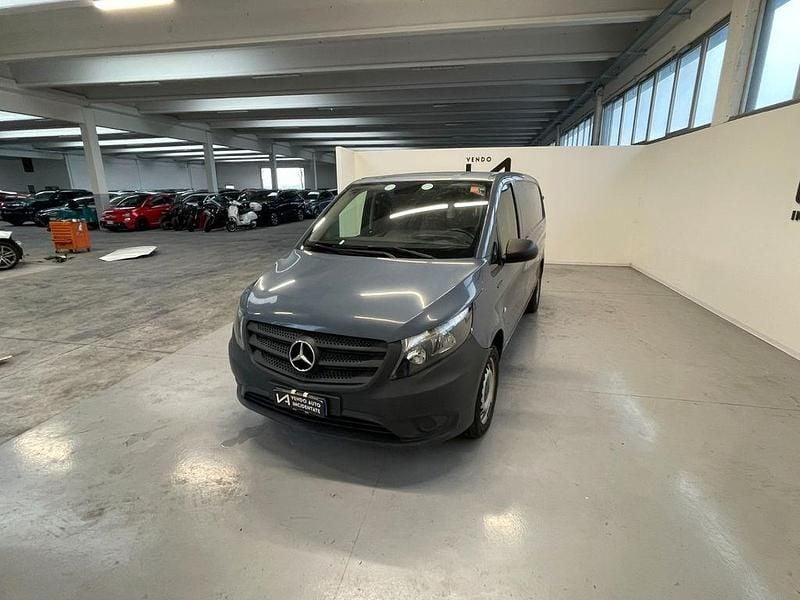 Usata Mercedes e-Vito 69 kW (95 CV) 2020 Blu Monovolume
