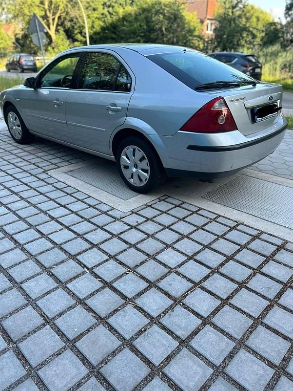Silber Gebraucht 2005 Ford Mondeo Ghia Limousine | 749 € (Guter Preis) - Bild 1/4