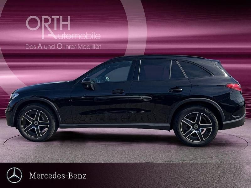 Gebraucht Mercedes GLC300 AMG 269 PS (197 kW) 2025 Schwarz SUV