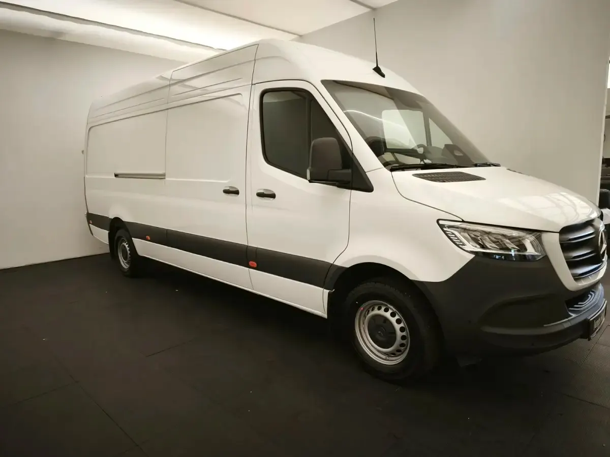 Occasion Mercedes Sprinter 170 ch (125 kW) 2026 Blanc Van