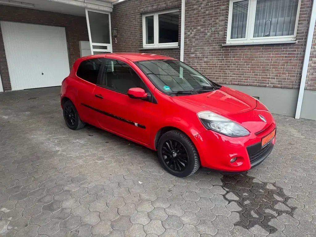 Gebraucht Renault Clio III Dynamique 75 PS (55 kW) 2009 Rot Kleinwagen