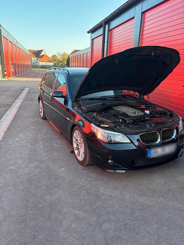 Schwarz Gebraucht 2005 BMW 535 Kombi | 12.000 € (Teuer) - Bild 1/4