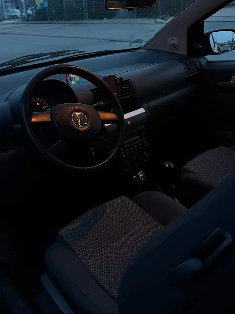 Gebraucht VW Fox 54 PS (39 kW) 2006 Schwarz Kleinwagen