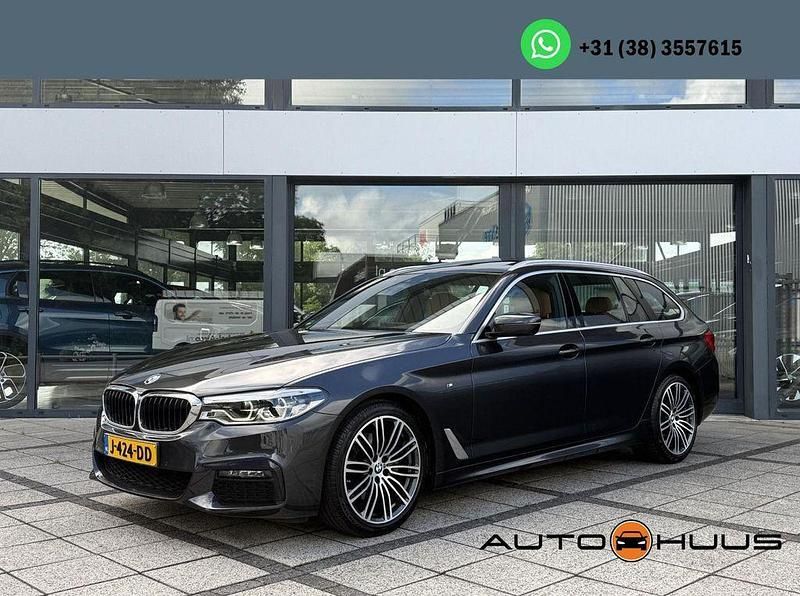 Grau Gebraucht 2020 BMW 520 M Sport Kombi | 22.700 € (Fairer Preis) - Bild 1/4