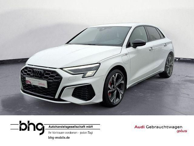 Weiß Gebraucht 2022 Audi A3 S-Line Kombi | 28.830 € (Etwas zu teuer) - Bild 1/4
