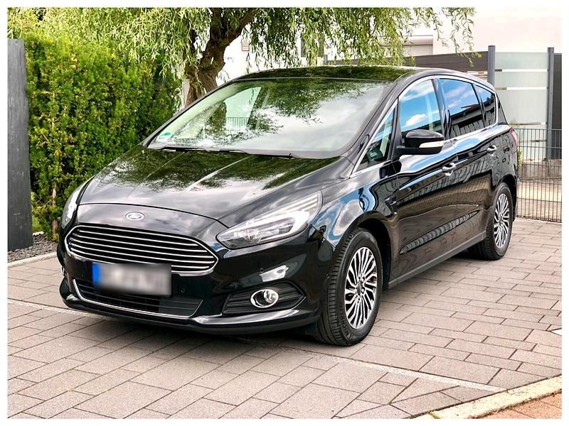 Gebraucht Ford S-MAX S 180 PS (132 kW) 2015 Schwarz Van / Kleinbus