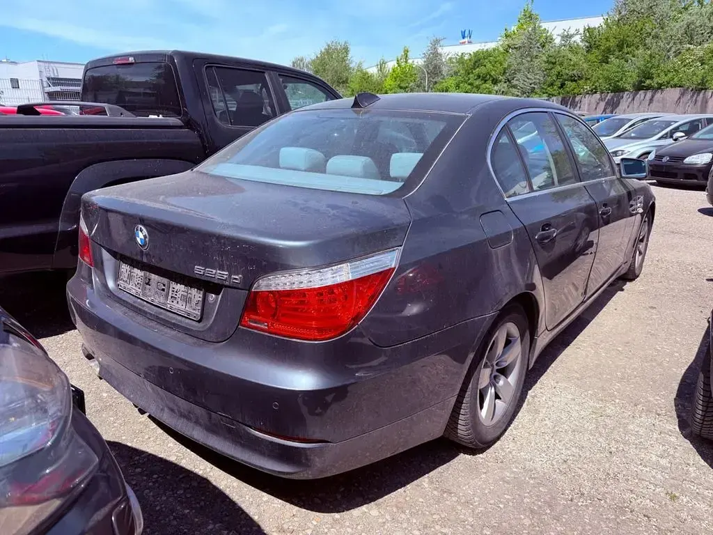 Second-hand BMW 525 197 CP (144 kW) 2007 Gri Berlinǎ