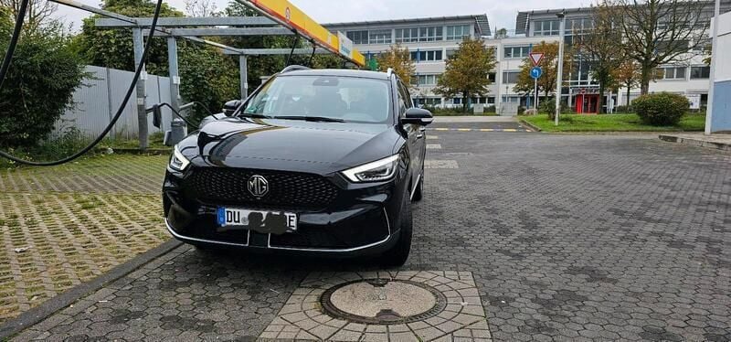 Schwarz Gebraucht 2022 MG ZS Luxury Limousine | 20.000 € (Teuer) - Bild 1/4