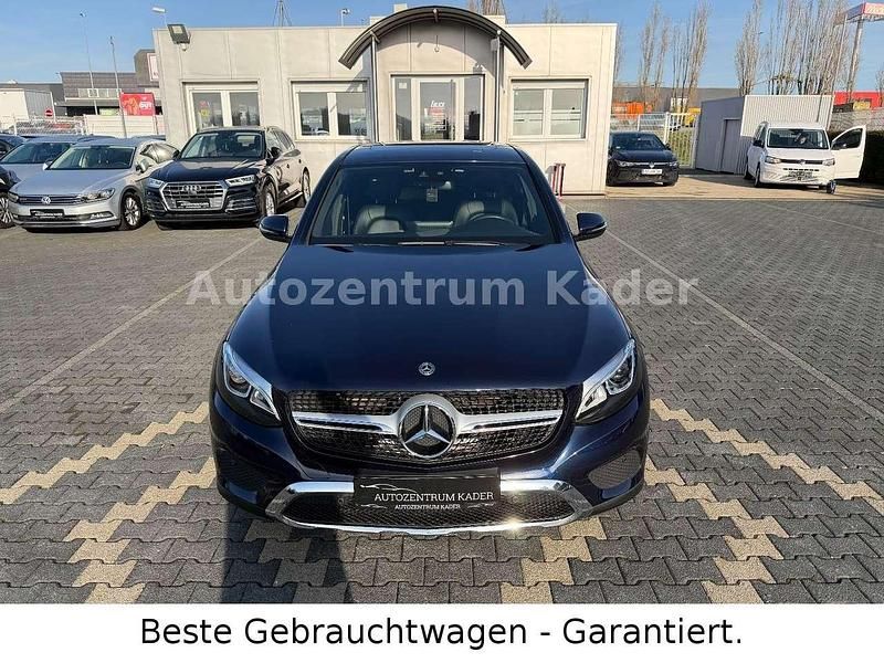 Gebraucht Mercedes GLC220 170 PS (125 kW) 2019 Cavansitblau Coupé