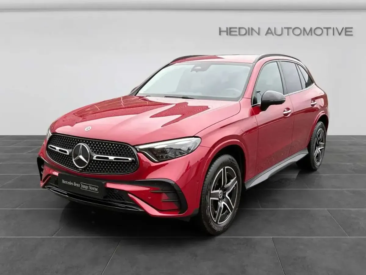 Gebraucht Mercedes GLC300de Premium 333 PS (244 kW) 2025 Rot SUV