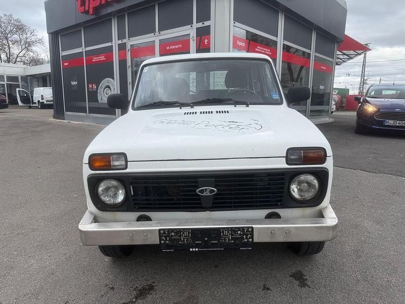 Gebraucht Lada Taiga 83 PS (61 kW) 2015 Weiß SUV