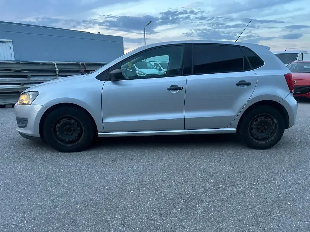 Gebraucht VW Polo Trendline 75 PS (55 kW) 2010 Silber Kleinwagen