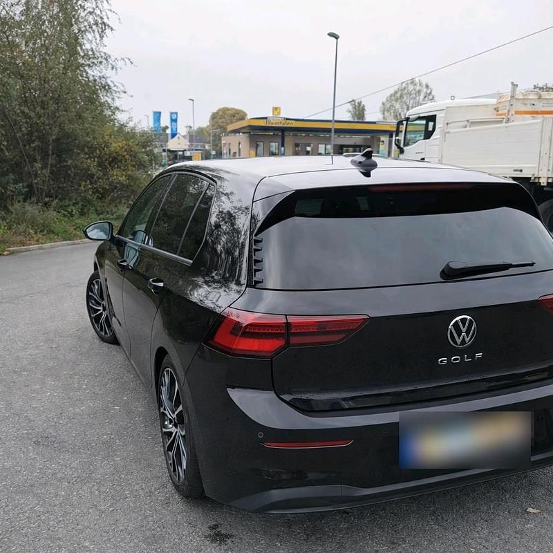 Gebraucht VW Golf VIII 150 PS (110 kW) 2022 Schwarz Kleinwagen