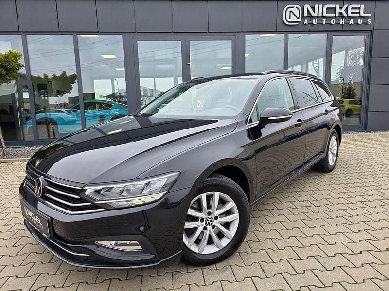 Schwarz Gebraucht 2022 VW Passat Business Kombi | 22.499 € (Fairer Preis) - Bild 1/4