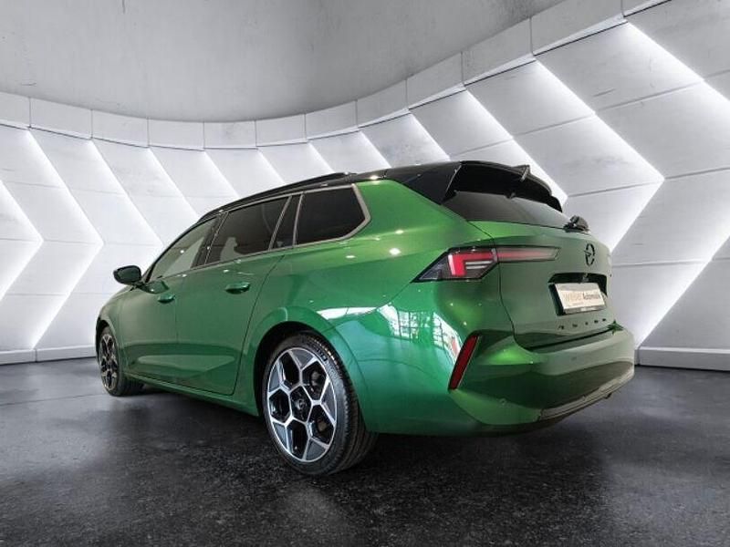 Neu Opel Astra Ultimate 145 PS (106 kW) 2026 Metallic) (gruen Kombi