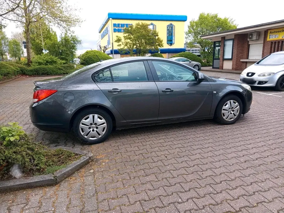 Gebraucht Opel Insignia 140 PS (102 kW) 2009 Limousine