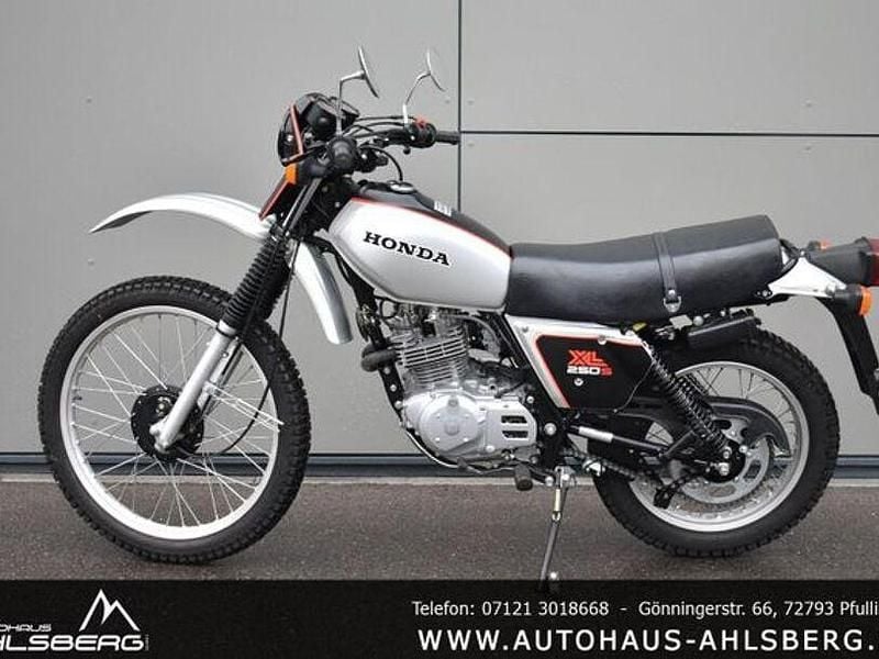 Second-hand Honda e 16 kW (22 CP) 1981 Gri Hatchback