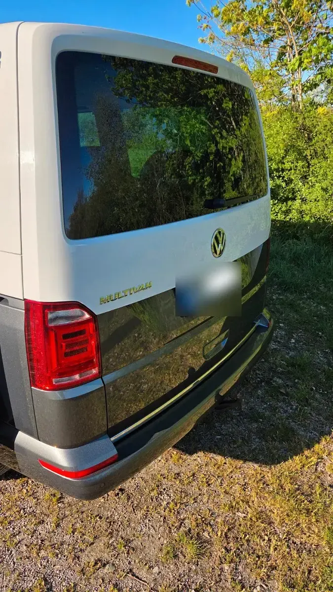 Second-hand VW Multivan Highline 199 CP (146 kW) 2019 Alb Monovolum