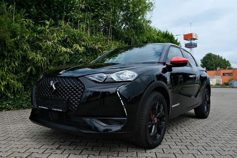 Schwarz Gebraucht 2022 DS Automobiles DS3 Crossback Performance SUV | 14.700 € (Guter Preis) - Bild 1/4