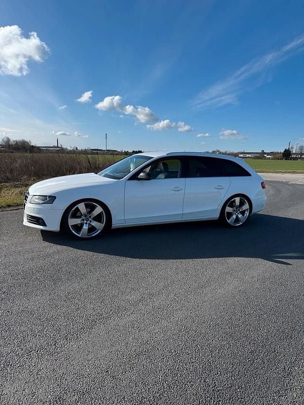 Gebraucht Audi A4 143 PS (105 kW) 2011 Weiß Kombi