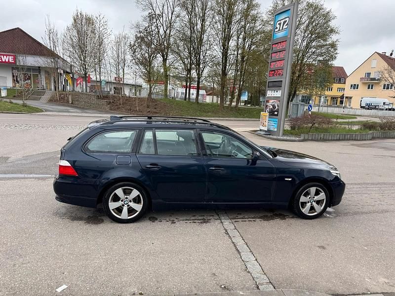 Używany BMW 530 235 KM (172 kW) 2009 Niebieski Kombi