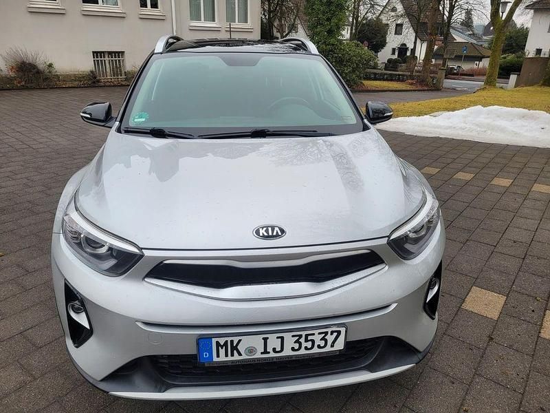 Gebraucht Kia Stonic Vision 120 PS (88 kW) 2018 Silber SUV