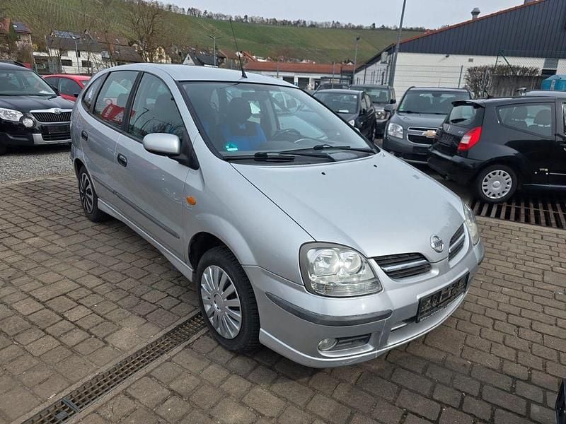 Gebraucht Nissan Almera Tino 116 PS (85 kW) 2004 Silber Van / Kleinbus