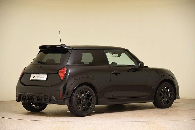 Gebraucht Mini John Cooper Works 156 PS (114 kW) 2024 Schwarz Kleinwagen